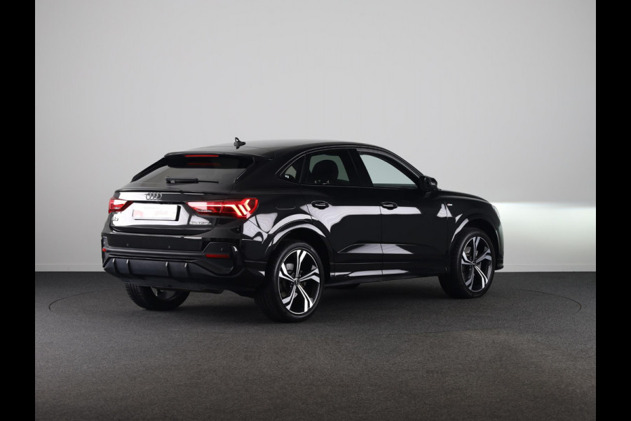 Audi Q3 Sportback 45 TFSI e S Edition 245pk | Sonos Audio | Parkeercamera | Navigatie  | Elektrisch verstelbare voorstoelen