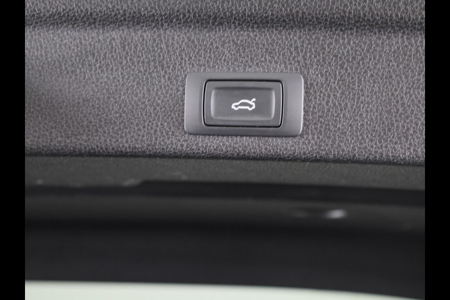 Audi Q3 Sportback 45 TFSI e S Edition 245pk | Sonos Audio | Parkeercamera | Navigatie  | Elektrisch verstelbare voorstoelen