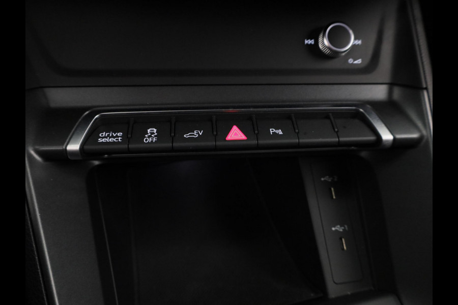 Audi Q3 Sportback 45 TFSI e S Edition 245pk | Sonos Audio | Parkeercamera | Navigatie  | Elektrisch verstelbare voorstoelen