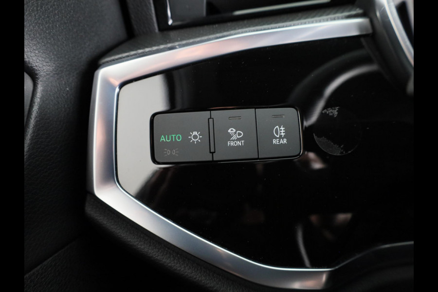 Audi Q3 Sportback 45 TFSI e S Edition 245pk | Sonos Audio | Parkeercamera | Navigatie  | Elektrisch verstelbare voorstoelen