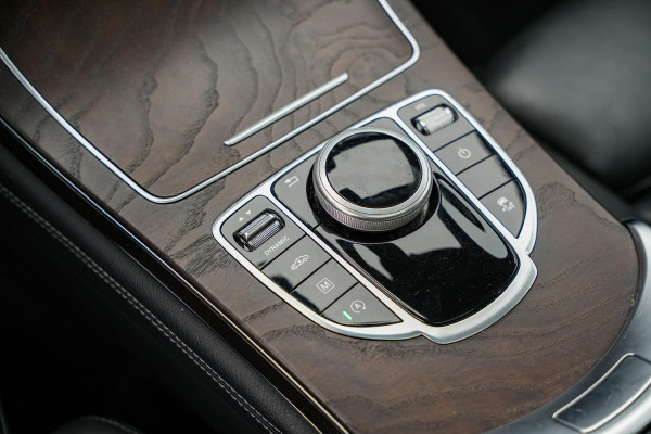 Mercedes-Benz GLC Coupé 250 4MATIC Edition 1 Schuifdak 360 Cam Leer Navigatie Stoelverw. Luchtvering