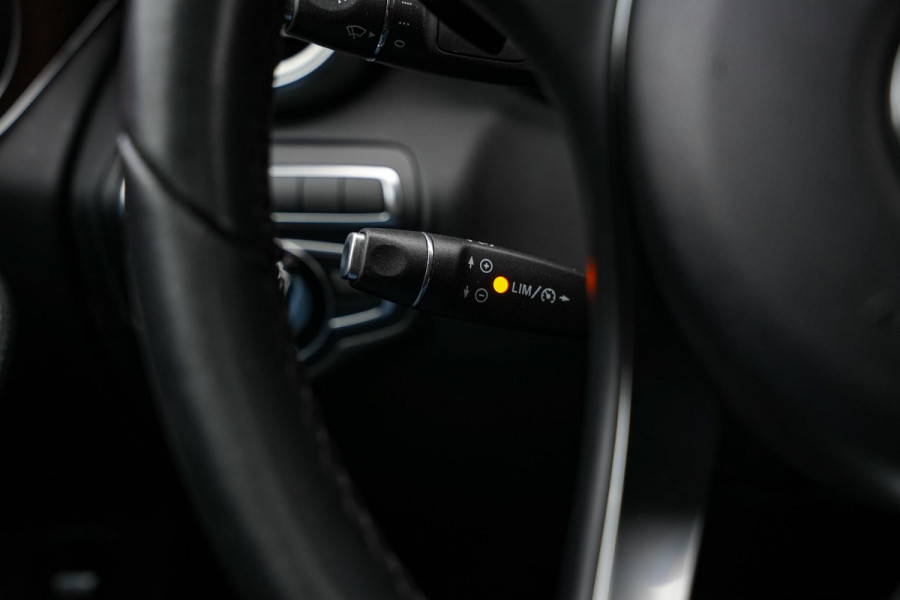 Mercedes-Benz GLC Coupé 250 4MATIC Edition 1 Schuifdak 360 Cam Leer Navigatie Stoelverw. Luchtvering