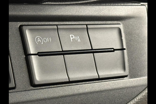 Volkswagen Transporter 2.0 TDI L2H1 30 Comfortline Airco Navi Trekhaak 2X schuifdeur Stoelverwarming Adaptieve Cruise Control