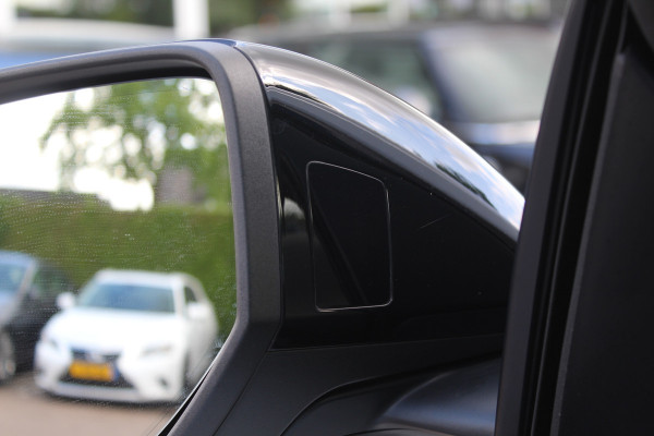 Audi Q8 55 TFSI quattro Pro Line Plus / Trekhaak / Panoramadak / 360Camera / Achterasbesturing / Softclose / 22'' / B&O / Sfeerverlichting / Dodehoek / DAB / Stoelverwarming / ACC