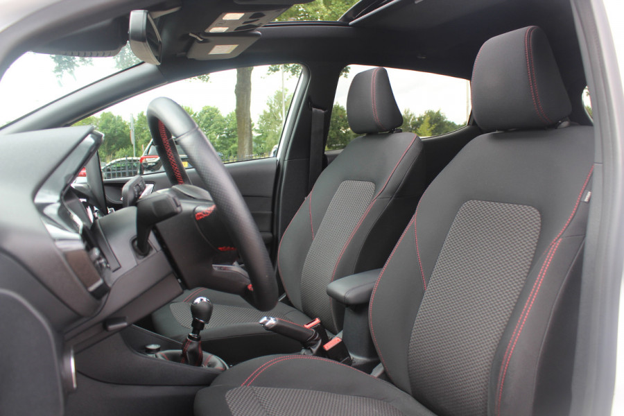 Ford Fiesta 1.0 EcoBoost ST-Line X / Panoramadak / Navigatie / Full LED / 17'' / Keyless / Stuur+stoelverwarming / Parkeerhulp achter / DAB / Cruise Control