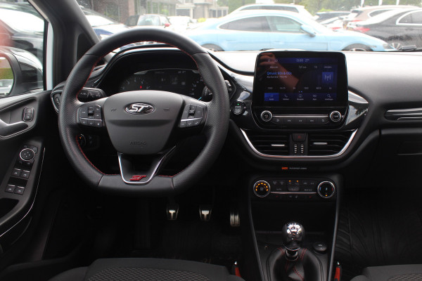 Ford Fiesta 1.0 EcoBoost ST-Line X / Panoramadak / Navigatie / Full LED / 17'' / Keyless / Stuur+stoelverwarming / Parkeerhulp achter / DAB / Cruise Control