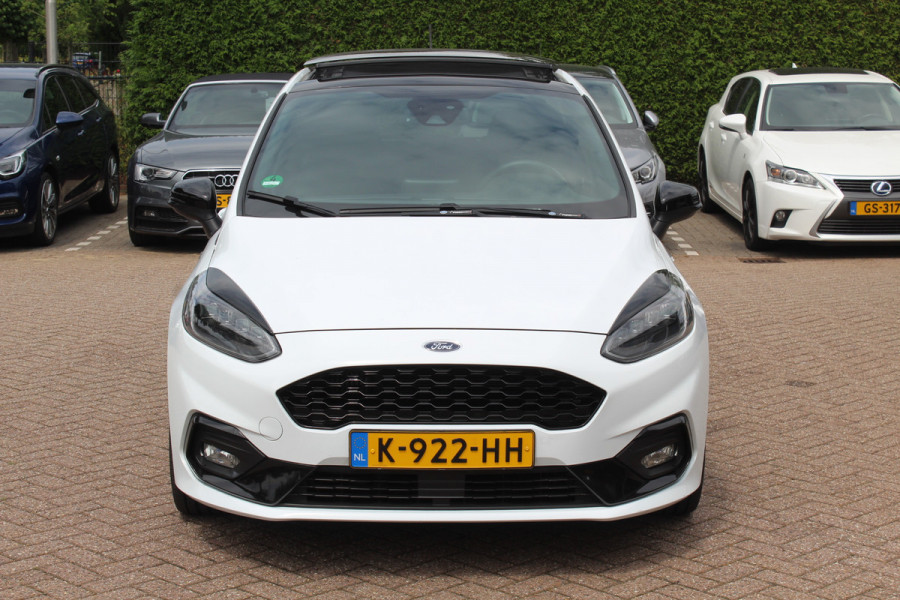Ford Fiesta 1.0 EcoBoost ST-Line X / Panoramadak / Navigatie / Full LED / 17'' / Keyless / Stuur+stoelverwarming / Parkeerhulp achter / DAB / Cruise Control