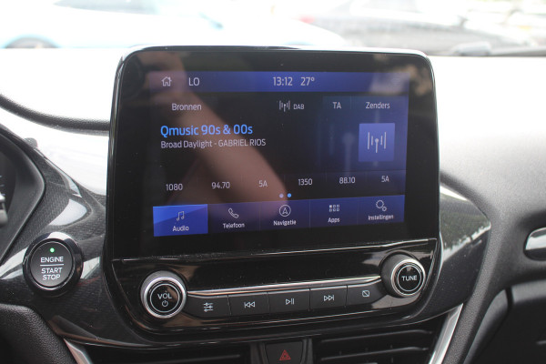 Ford Fiesta 1.0 EcoBoost ST-Line X / Panoramadak / Navigatie / Full LED / 17'' / Keyless / Stuur+stoelverwarming / Parkeerhulp achter / DAB / Cruise Control