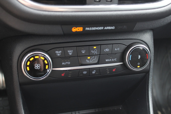 Ford Fiesta 1.0 EcoBoost ST-Line X / Panoramadak / Navigatie / Full LED / 17'' / Keyless / Stuur+stoelverwarming / Parkeerhulp achter / DAB / Cruise Control