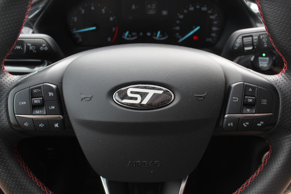 Ford Fiesta 1.0 EcoBoost ST-Line X / Panoramadak / Navigatie / Full LED / 17'' / Keyless / Stuur+stoelverwarming / Parkeerhulp achter / DAB / Cruise Control