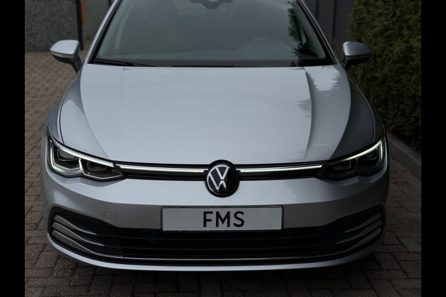 Volkswagen Golf 1.5 eTSI Style Edition Camera CarPlay