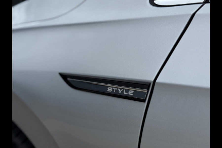 Volkswagen Golf 1.5 eTSI Style Edition Camera CarPlay