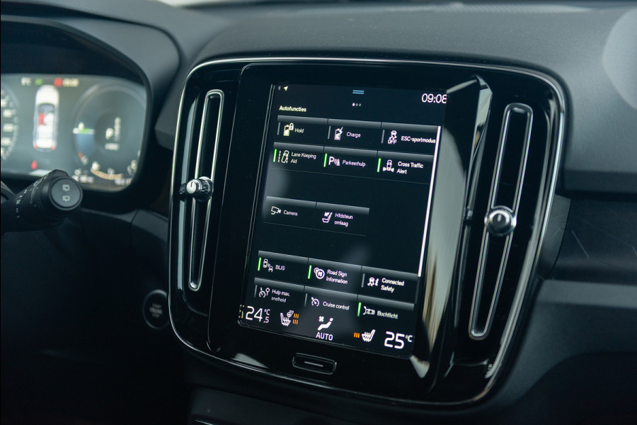 Volvo XC40 T4 Aut. Plug-in Hybrid Ultimate Bright Leder ACC Panoramadak Stoelverwarming 211pk