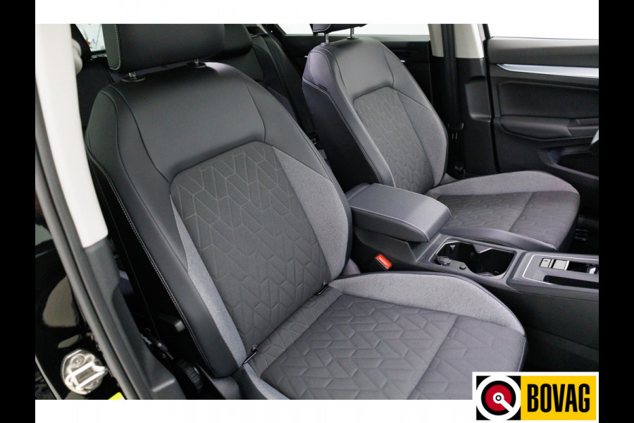 Volkswagen Golf 1.5 eTSI GOAL edition All-season | Navigatie | PDC V+A | Stoel- stuurverwarming Privacy glas, Travel Assist, Adaptive cruise, App-connect