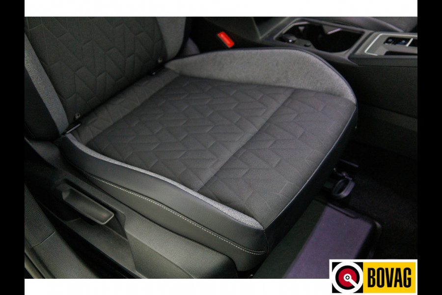 Volkswagen Golf 1.5 eTSI GOAL edition All-season | Navigatie | PDC V+A | Stoel- stuurverwarming Privacy glas, Travel Assist, Adaptive cruise, App-connect