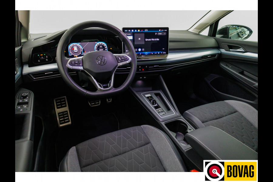 Volkswagen Golf 1.5 eTSI GOAL edition All-season | Navigatie | PDC V+A | Stoel- stuurverwarming Privacy glas, Travel Assist, Adaptive cruise, App-connect