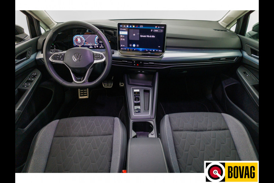 Volkswagen Golf 1.5 eTSI GOAL edition All-season | Navigatie | PDC V+A | Stoel- stuurverwarming Privacy glas, Travel Assist, Adaptive cruise, App-connect