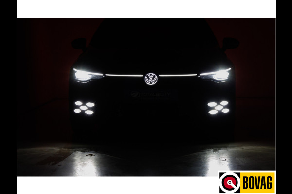 Volkswagen Golf 1.5 eHybrid GTE Black 272 PK automaat | IQ Led | Elec. trekhaak | Headup | Stoel- & stuurverw. | PDC V + A, Camera, App. connect, Navigatie, 131 KM actieradius (WLTP)
