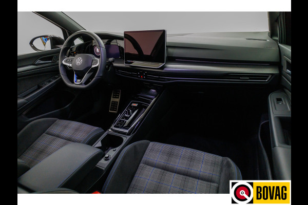 Volkswagen Golf 1.5 eHybrid GTE Black 272 PK automaat | IQ Led | Elec. trekhaak | Headup | Stoel- & stuurverw. | PDC V + A, Camera, App. connect, Navigatie, 131 KM actieradius (WLTP)