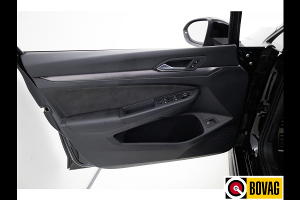 Volkswagen Golf 1.5 eHybrid GTE Black 272 PK automaat | IQ Led | Elec. trekhaak | Headup | Stoel- & stuurverw. | PDC V + A, Camera, App. connect, Navigatie, 131 KM actieradius (WLTP)