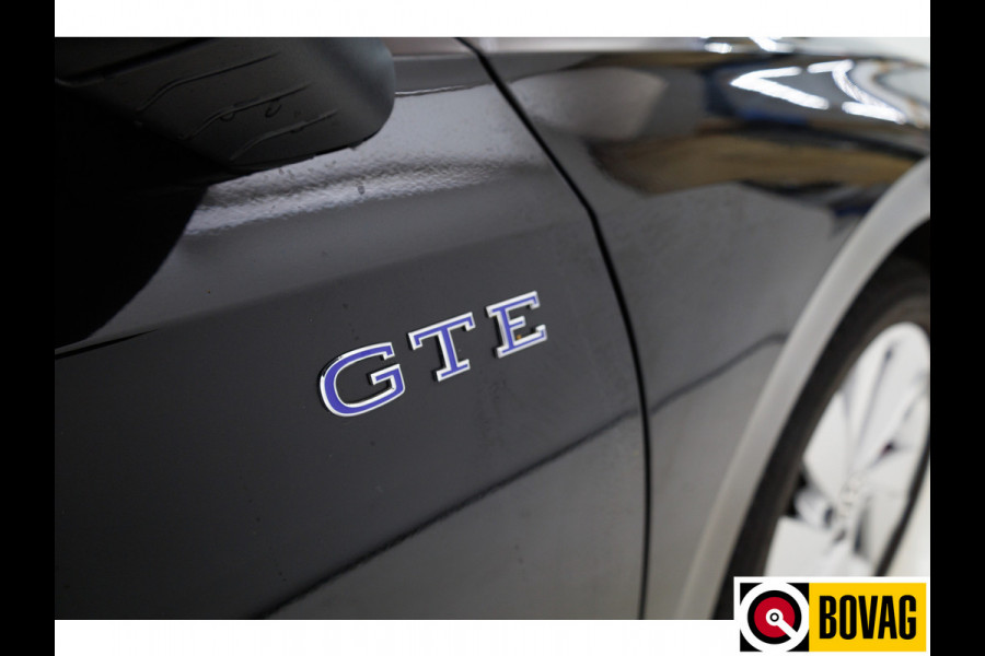 Volkswagen Golf 1.5 eHybrid GTE Black 272 PK automaat | IQ Led | Elec. trekhaak | Headup | Stoel- & stuurverw. | PDC V + A, Camera, App. connect, Navigatie, 131 KM actieradius (WLTP)