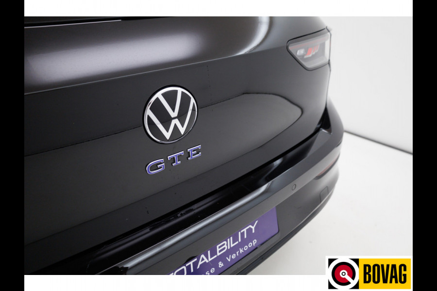Volkswagen Golf 1.5 eHybrid GTE Black 272 PK automaat | IQ Led | Elec. trekhaak | Headup | Stoel- & stuurverw. | PDC V + A, Camera, App. connect, Navigatie, 131 KM actieradius (WLTP)