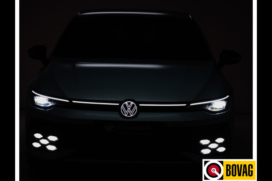 Volkswagen Golf 1.5 eHybrid GTE Black 272 PK automaat | IQ Led | Elec. trekhaak | Headup | Stoel- & stuurverw. | PDC V + A, Camera, App. connect, Navigatie, 131 KM actieradius (WLTP)