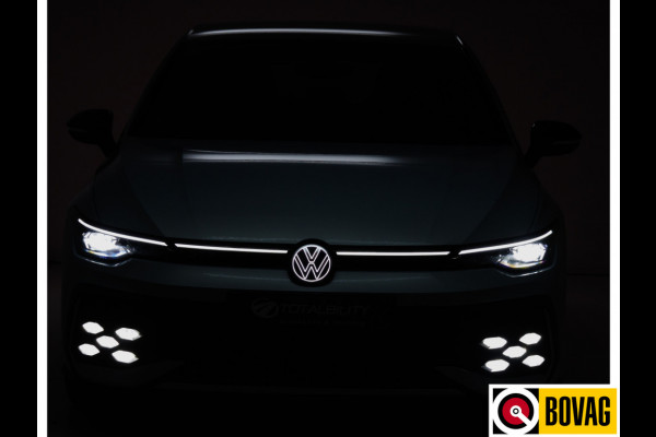 Volkswagen Golf 1.5 eHybrid GTE Black 272 PK automaat | IQ Led | Elec. trekhaak | Headup | Stoel- & stuurverw. | PDC V + A, Camera, App. connect, Navigatie, 131 KM actieradius (WLTP)