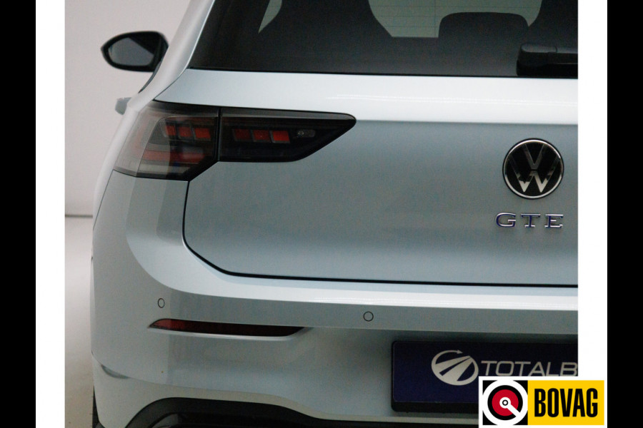 Volkswagen Golf 1.5 eHybrid GTE Black 272 PK automaat | IQ Led | Elec. trekhaak | Headup | Stoel- & stuurverw. | PDC V + A, Camera, App. connect, Navigatie, 131 KM actieradius (WLTP)