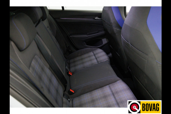 Volkswagen Golf 1.5 eHybrid GTE Black 272 PK automaat | IQ Led | Elec. trekhaak | Headup | Stoel- & stuurverw. | PDC V + A, Camera, App. connect, Navigatie, 131 KM actieradius (WLTP)