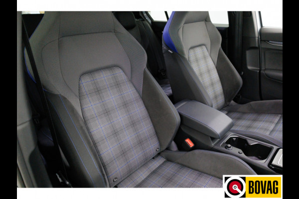 Volkswagen Golf 1.5 eHybrid GTE Black 272 PK automaat | IQ Led | Elec. trekhaak | Headup | Stoel- & stuurverw. | PDC V + A, Camera, App. connect, Navigatie, 131 KM actieradius (WLTP)