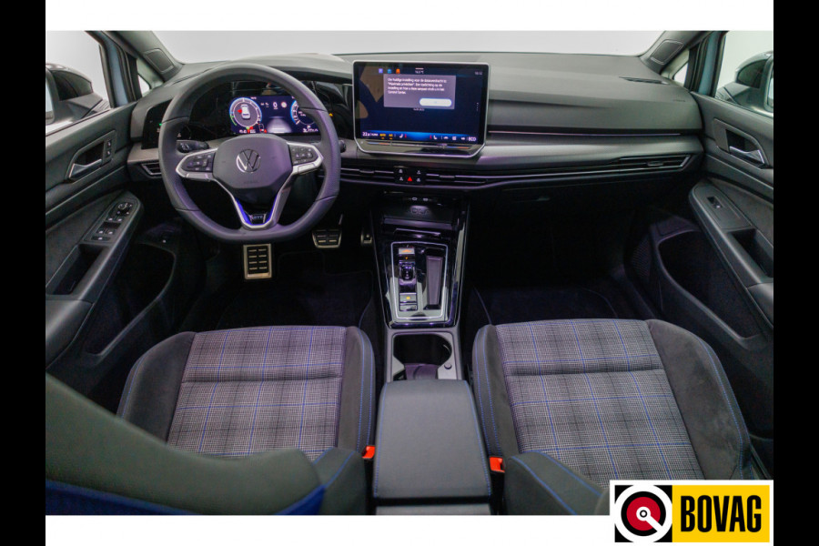 Volkswagen Golf 1.5 eHybrid GTE Black 272 PK automaat | IQ Led | Elec. trekhaak | Headup | Stoel- & stuurverw. | PDC V + A, Camera, App. connect, Navigatie, 131 KM actieradius (WLTP)