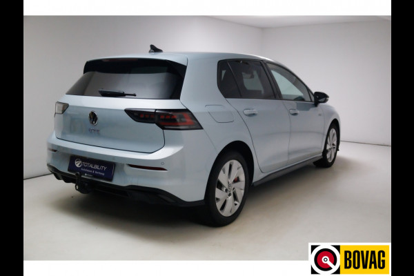 Volkswagen Golf 1.5 eHybrid GTE Black 272 PK automaat | IQ Led | Elec. trekhaak | Headup | Stoel- & stuurverw. | PDC V + A, Camera, App. connect, Navigatie, 131 KM actieradius (WLTP)