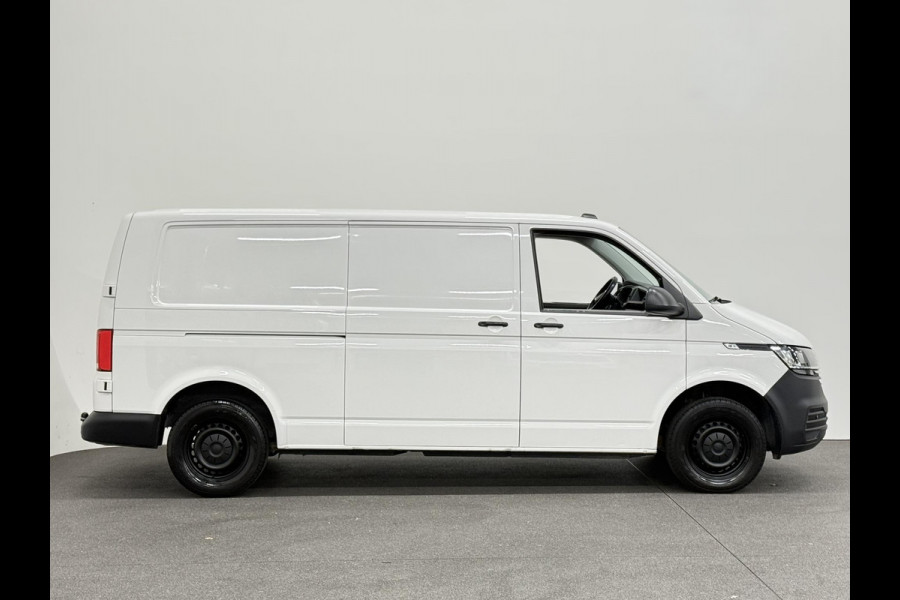 Volkswagen Transporter 2.0 TDI L2H1 30 Comfortline Airco Navi Trekhaak 2X schuifdeur Stoelverwarming Adaptieve Cruise Control