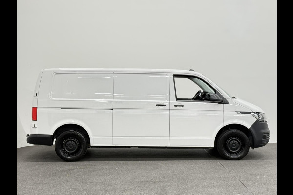 Volkswagen Transporter 2.0 TDI L2H1 30 Comfortline Airco Navi Trekhaak 2X schuifdeur Stoelverwarming Adaptieve Cruise Control
