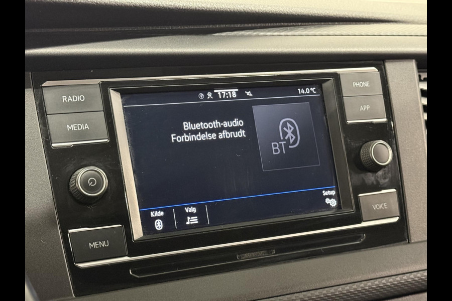 Volkswagen Transporter 2.0 TDI L2H1 30 Comfortline Airco Navi Trekhaak 2X schuifdeur Stoelverwarming Adaptieve Cruise Control