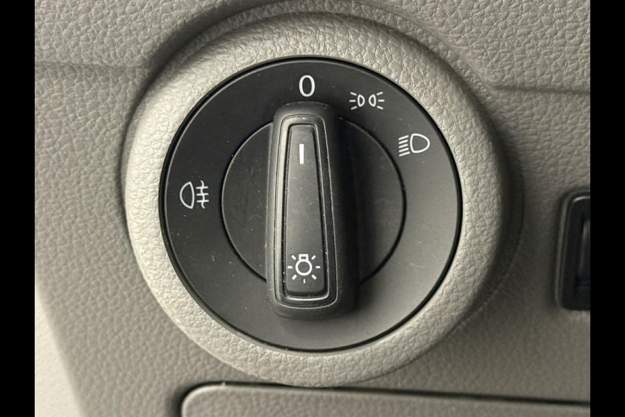 Volkswagen Transporter 2.0 TDI L2H1 30 Comfortline Airco Navi Trekhaak 2X schuifdeur Stoelverwarming Adaptieve Cruise Control