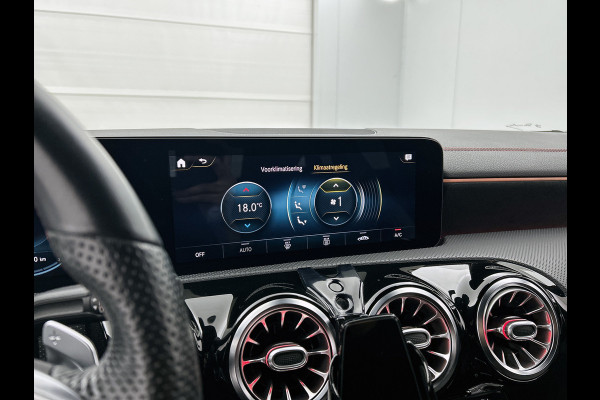 Mercedes-Benz CLA-Klasse Shooting Brake 250 e Business Solution AMG Limited 5 spaaks lichtmetalen velgen | MBUX wide screen | Navigatie | Parking support met camera achter | Inclusief 24 maanden MB Certified garantie voor Europa.