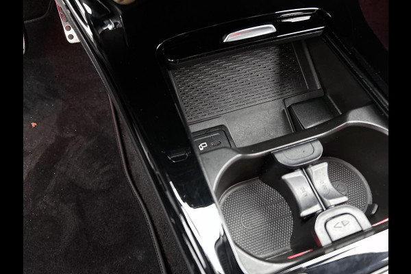 Mercedes-Benz CLA-Klasse Shooting Brake 250 e Business Solution AMG Limited 5 spaaks lichtmetalen velgen | MBUX wide screen | Navigatie | Parking support met camera achter | Inclusief 24 maanden MB Certified garantie voor Europa.