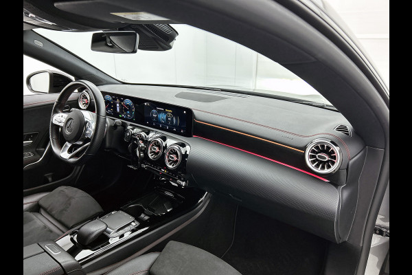 Mercedes-Benz CLA-Klasse Shooting Brake 250 e Business Solution AMG Limited 5 spaaks lichtmetalen velgen | MBUX wide screen | Navigatie | Parking support met camera achter | Inclusief 24 maanden MB Certified garantie voor Europa.