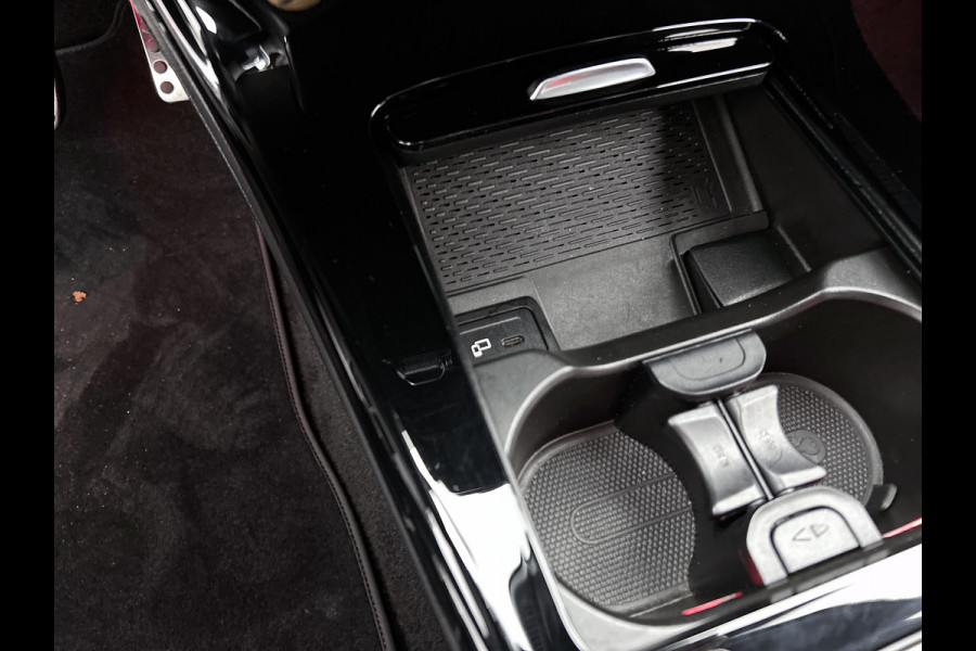 Mercedes-Benz CLA-Klasse Shooting Brake 250 e Business Solution AMG Limited 5 spaaks lichtmetalen velgen | MBUX wide screen | Navigatie | Parking support met camera achter | Inclusief 24 maanden MB Certified garantie voor Europa.