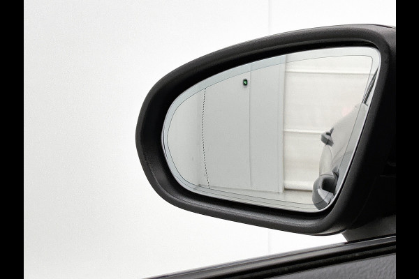 Mercedes-Benz CLA-Klasse Shooting Brake 250 e Business Solution AMG Limited 5 spaaks lichtmetalen velgen | MBUX wide screen | Navigatie | Parking support met camera achter | Inclusief 24 maanden MB Certified garantie voor Europa.