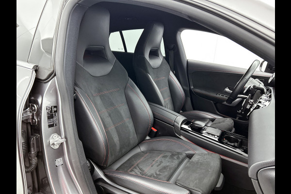 Mercedes-Benz CLA-Klasse Shooting Brake 250 e Business Solution AMG Limited 5 spaaks lichtmetalen velgen | MBUX wide screen | Navigatie | Parking support met camera achter | Inclusief 24 maanden MB Certified garantie voor Europa.