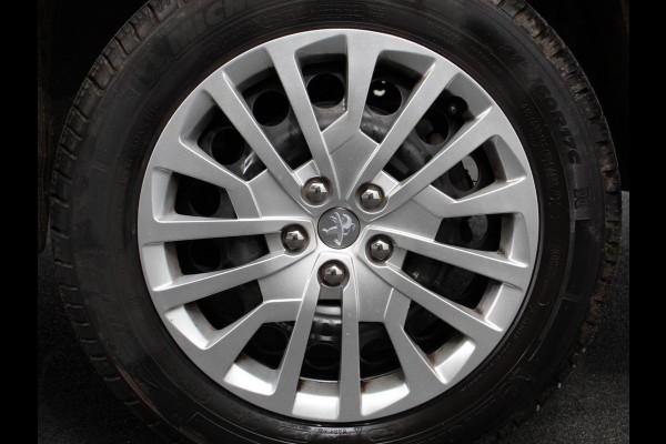 Peugeot Expert 2.0 BlueHDI 180pk Automaat L3 Premium DC | Navigatie | Bluetooth |Lichtmetalen Velgen | Look pakket | Airco | Trekhaak
