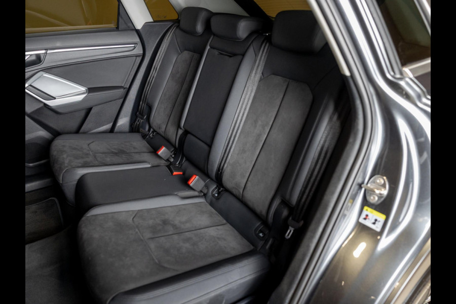 Audi Q3 35 TFSI S edition / 150pk / Trekhaak / Stoelverwarming / Achteruitrij camera /