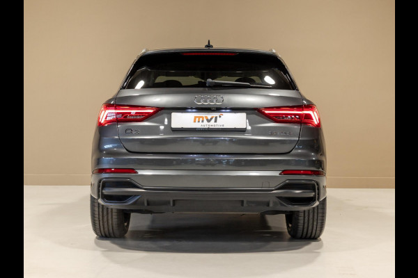 Audi Q3 35 TFSI S edition / 150pk / Trekhaak / Stoelverwarming / Achteruitrij camera /