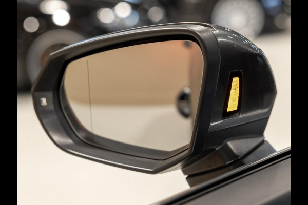 Audi Q3 35 TFSI S edition / 150pk / Trekhaak / Stoelverwarming / Achteruitrij camera /