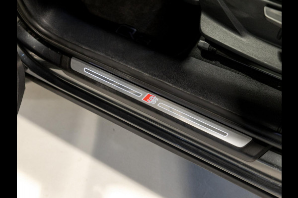 Audi Q3 35 TFSI S edition / 150pk / Trekhaak / Stoelverwarming / Achteruitrij camera /