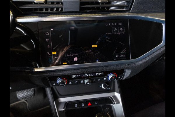 Audi Q3 35 TFSI S edition / 150pk / Trekhaak / Stoelverwarming / Achteruitrij camera /
