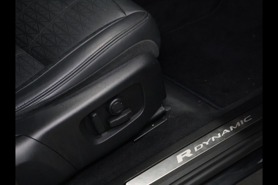 Land Rover Range Rover Evoque 1.5 P300e AWD R-Dynamic HSE [TREKHAAK, SCHUIFKANTELDAK, CAMERA, PDC V+A, APPLE CARPLAY, ANDROID AUTO, MERIDIAN, ELECTRISCHE STOELEN, CRUISE CONTROL, NIEUWSTAAT]